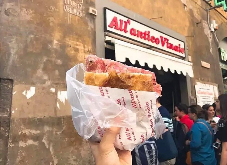 在佛罗伦萨街头吃东西要被罚款500欧！傲娇的意大利又憋出新招来折磨游客了（组图） - 7