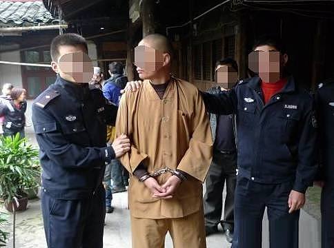 男子杀人潜逃22年 变身寺庙住持 生儿育女身家千万（组图） - 2