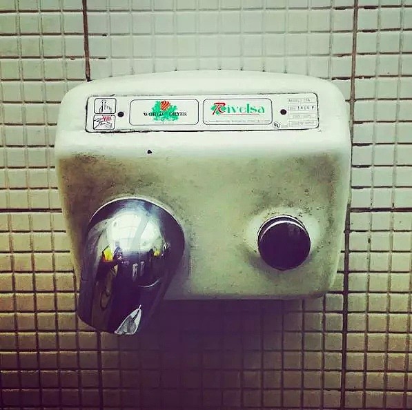 澳媒惊曝：公共厕所哪儿最脏？不是马桶而是它！比纸巾脏1300倍！专家：“赶紧禁止！”（组图） - 8