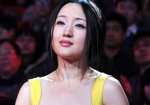 李小璐事件后，杨钰莹又被报出，网友：还有人娶她吗？（组图） - 3