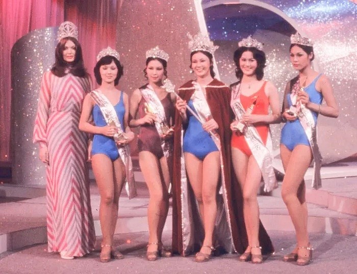 比基尼、制服、黑丝、翘臀...30年前的香港女明星，尺度都这么大吗？（组图） - 2