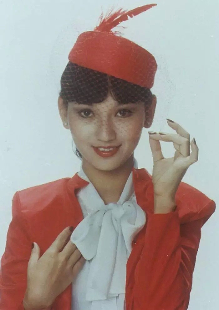 比基尼、制服、黑丝、翘臀...30年前的香港女明星，尺度都这么大吗？（组图） - 3