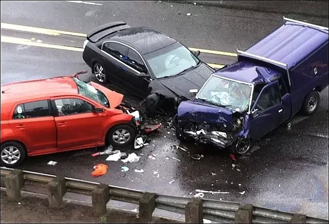 中国旅游团在加拿大出车祸重大死伤，天价医疗费无人管！有人被逼得想自杀...（组图） - 12