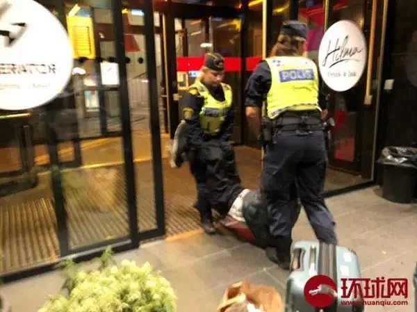 中国老夫妇半夜被瑞典警察拖打扔坟场？这大概是目前最公允的解读（组图） - 1