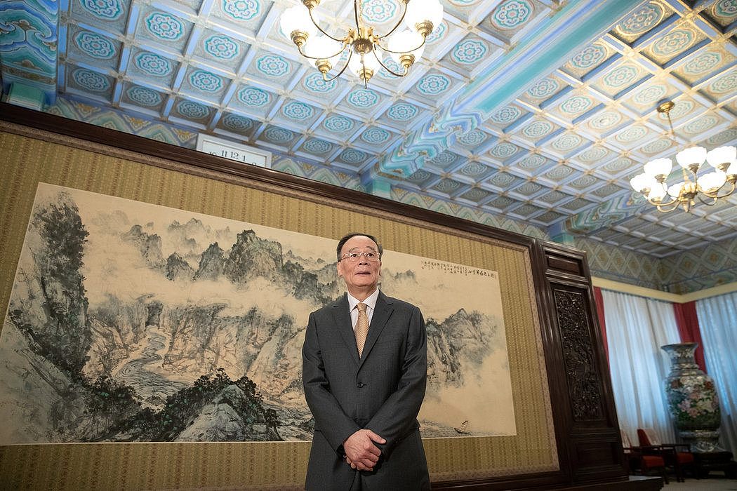 华尔街高管计划在周一与中国国家副主席王岐山见面，后者是习近平的得力助手。