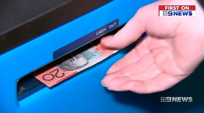 澳新银行推智能手机ATM取钱，终于进入无卡时代！网友：中国几年前就已实现了... - 6
