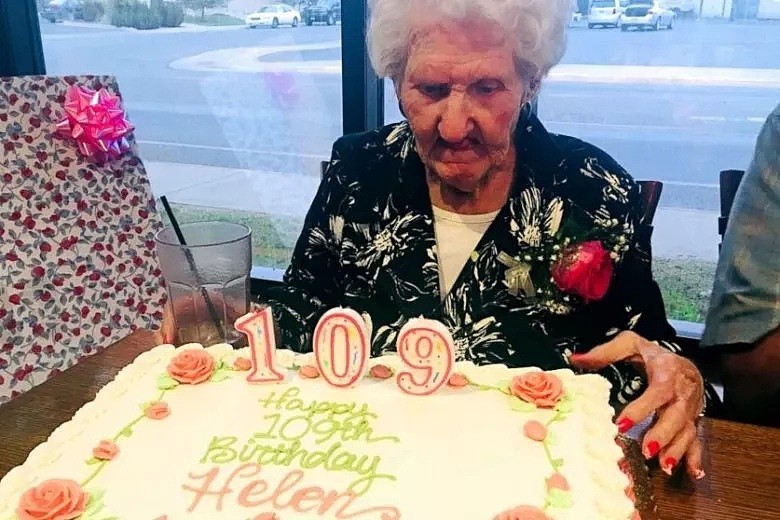 美国餐厅按年纪打折，109岁老奶奶吃生日餐倒赚！最重要的是她曝出了长寿秘诀（图） - 1