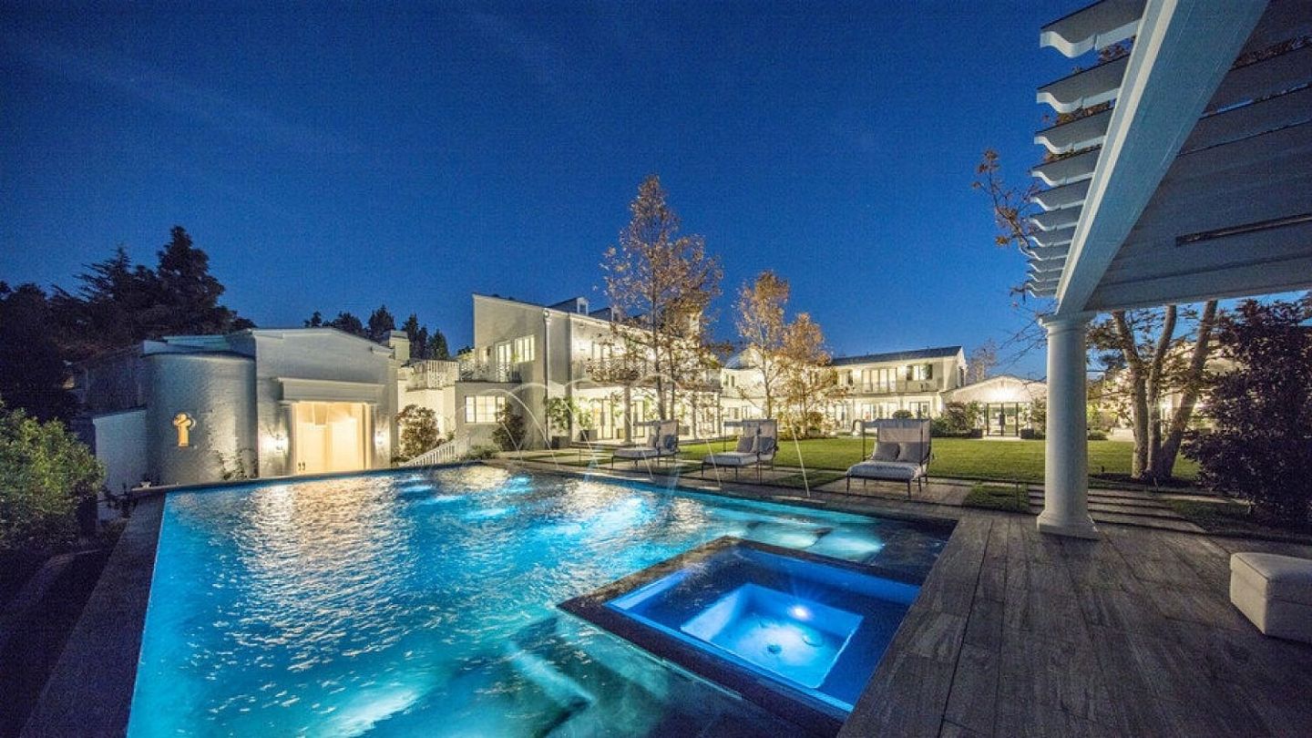 澳富豪小派克被曝8200万买豪宅！低于要价$3400万，位于好莱坞经典富人区（组图） - 2