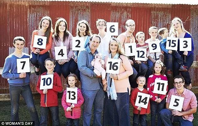 惊人！这对夫妻有16位子女，现在49岁了还要生，成全澳最大家庭！是啥让他们如此执着...（组图） - 6