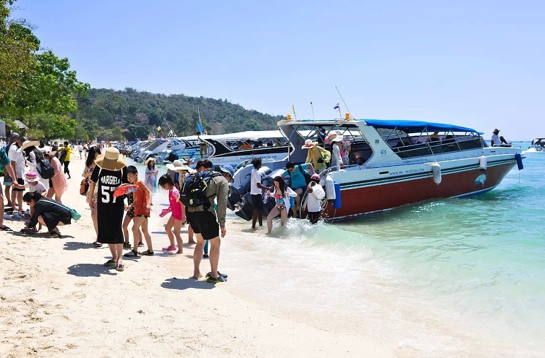 中国28岁女游客泰国离奇死亡，遗体被发现时仅着上衣（组图） - 4