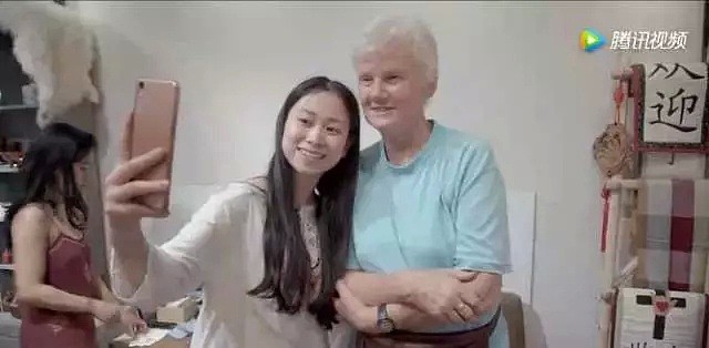 73岁英国老奶奶身患癌症，却在成都开了一间杂货铺，为700个家庭带去希望与尊严（组图） - 22