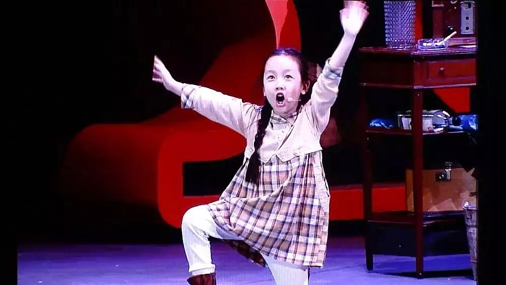 铁肺！7岁亚裔女孩一曲美国国歌燃爆全场，她是谁？（组图） - 14