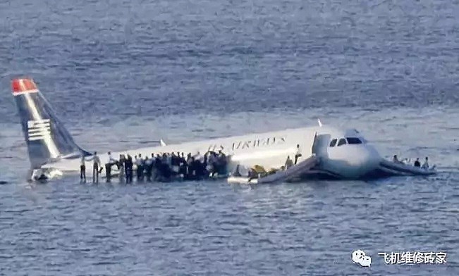 波音737客机海上坠毁！2名中国公民重伤 全机绝望哭泣 这时震撼的一幕发生（组图） - 10