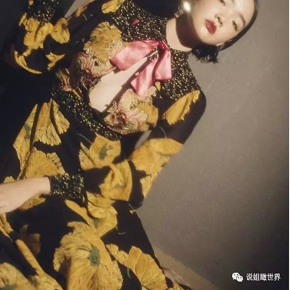 18岁的她，脸上全是亚洲人最嫌弃的缺陷，却成为LV、Gucci争夺的宠儿（组图） - 38