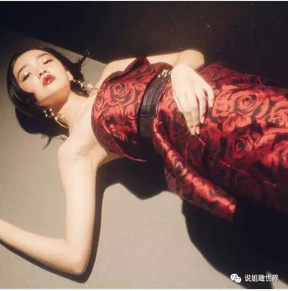 18岁的她，脸上全是亚洲人最嫌弃的缺陷，却成为LV、Gucci争夺的宠儿（组图） - 39