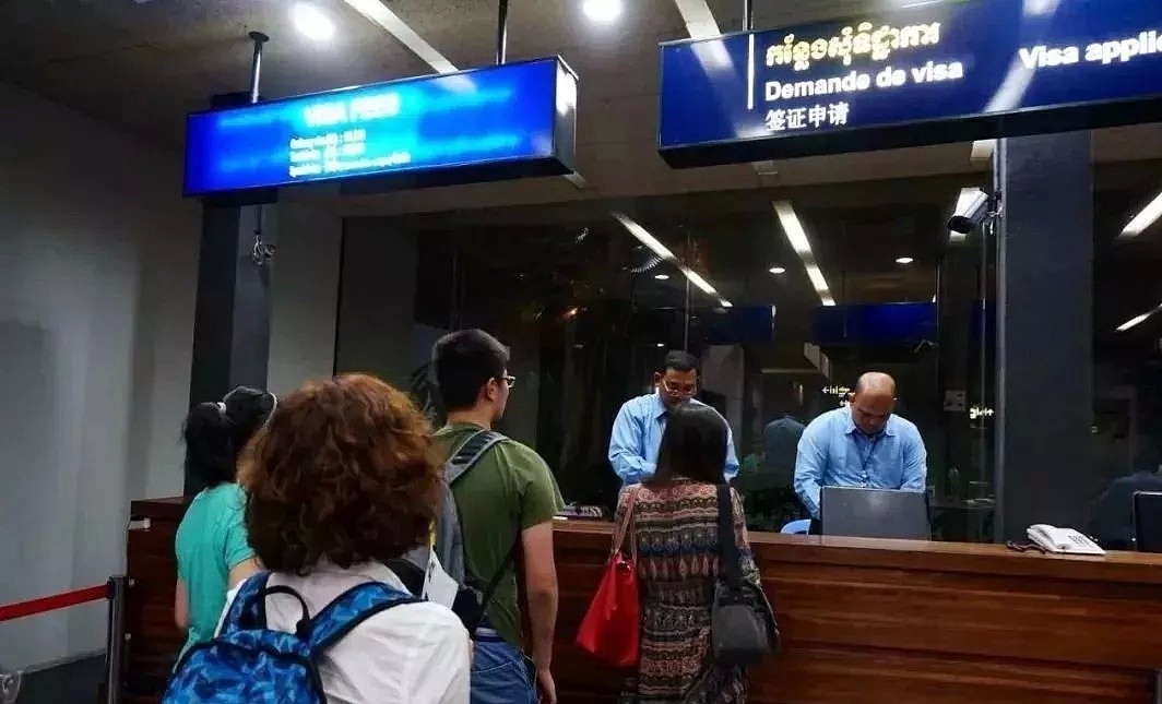 疑因拒给小费，中国男游客在泰国机场被保安狂扇耳光！最后被拒入境遣返回国（视频/组图） - 12