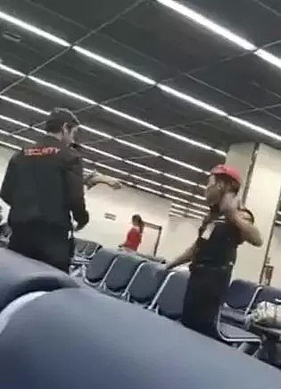 疑因拒给小费，中国男游客在泰国机场被保安狂扇耳光！最后被拒入境遣返回国（视频/组图） - 13