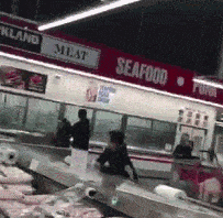 吵翻了！华人女子在Costco拿包装袋和厨房纸，遭人拍下视频！（视频/组图） - 3