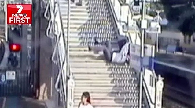 悉尼火车撞死人！事主被夹站台与火车缝隙间，华人目击者讲述亲历（视频/组图） - 38