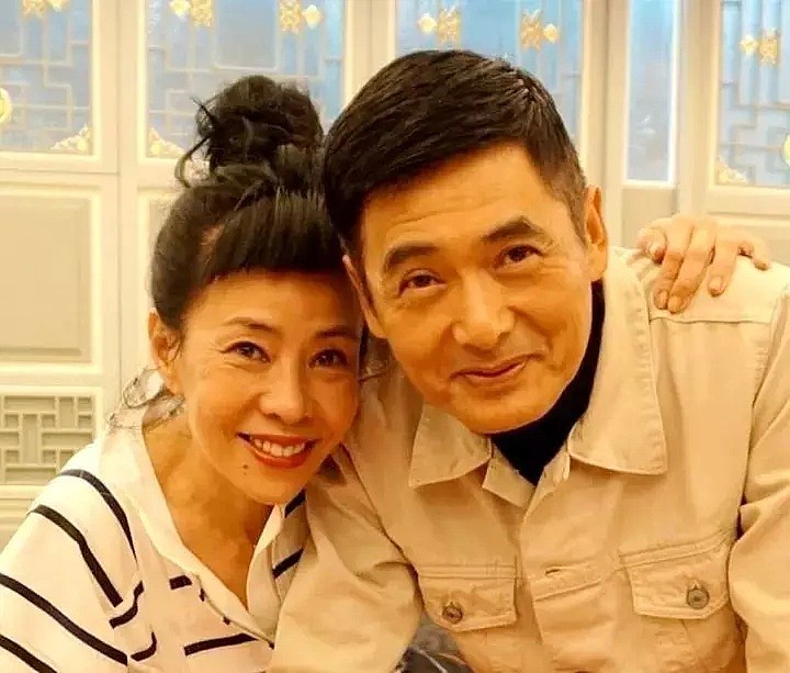 60岁身材好到网友舔屏！香港影帝结婚30年却无子，太太爆内情原因让人唏嘘！（组图） - 12