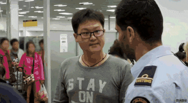 华人注意！一名亚裔女子带了几条烟到澳洲，居然直接被遣返！澳洲机场严查这些，可不能再带进来了！（视频/组图） - 6
