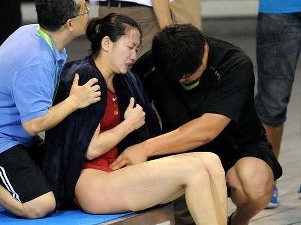 心酸！当生理期遇上比赛期：为了金牌，女运动员竟和教练偷偷这样做！