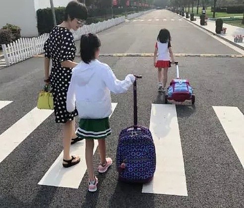 陆毅女儿一年学费16万，沙溢儿子25万，而他让孩子上普通学校（图） - 2