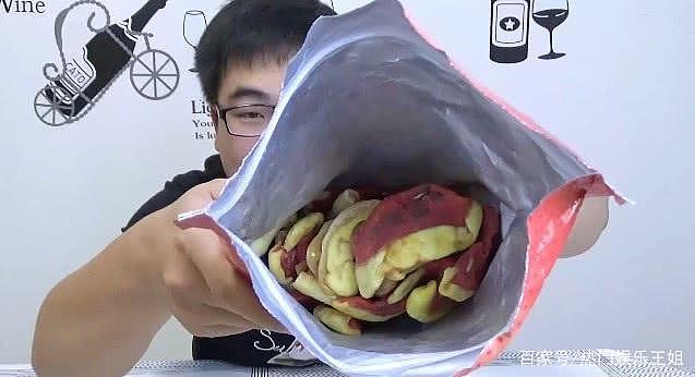 中国小伙听说澳洲西瓜好吃，135元买来一袋！却发现吃法有点奇葩...（组图） - 2
