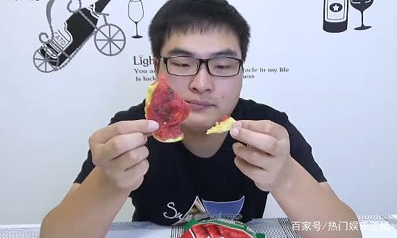 中国小伙听说澳洲西瓜好吃，135元买来一袋！却发现吃法有点奇葩...（组图） - 4