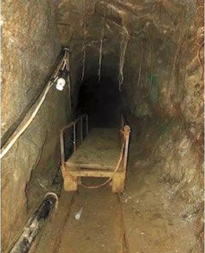  华人偷渡的地下隧道震惊移民局：高度复杂可通火车，一次入境美国30多人（组图） - 2