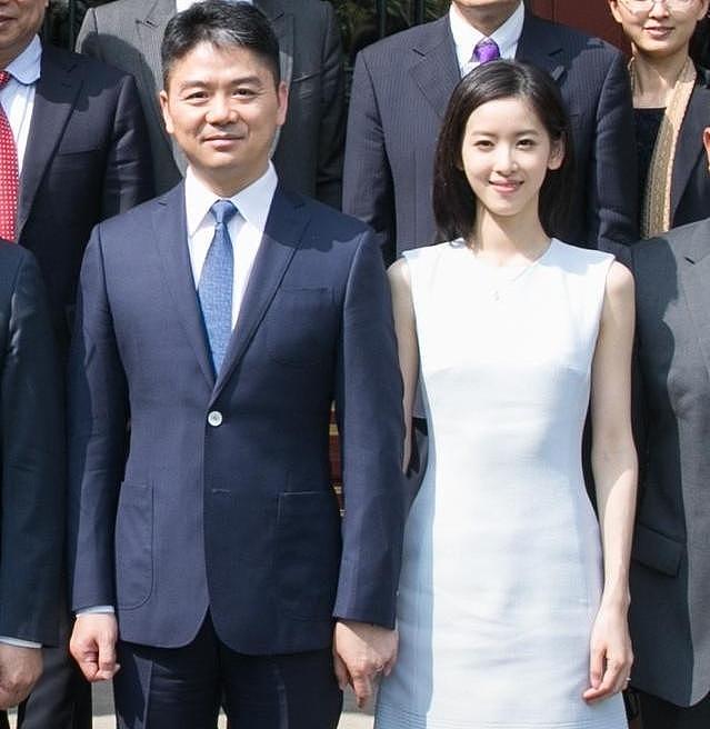 为什么刘强东能参加王室婚礼？