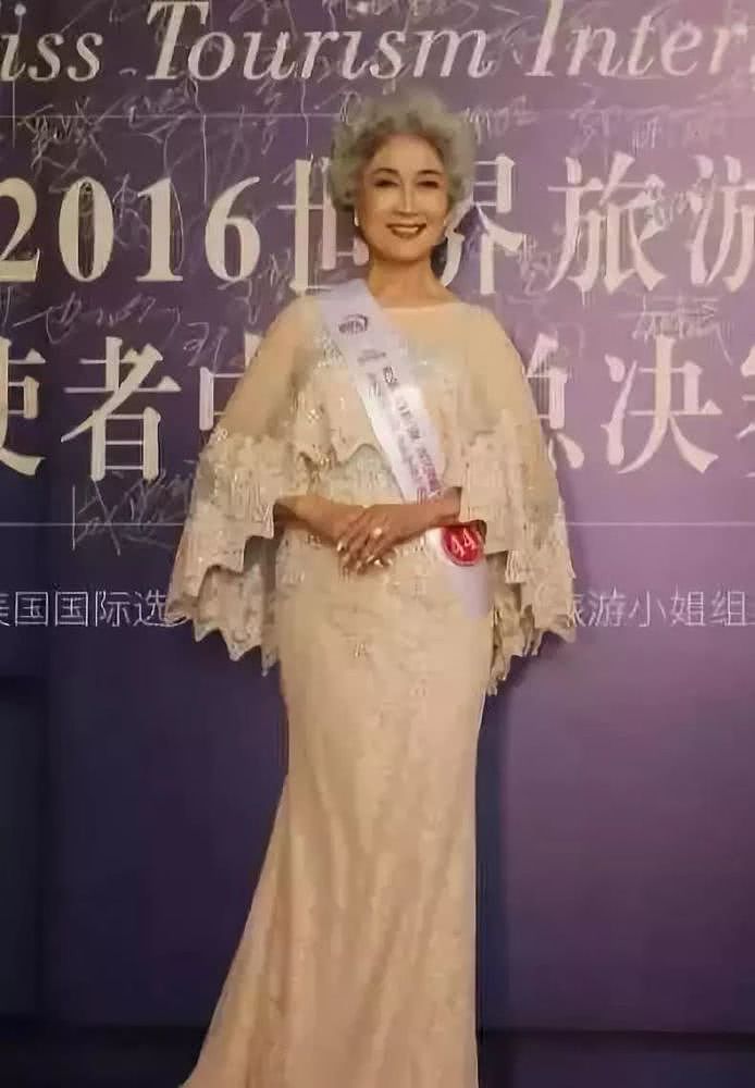 70岁中国旗袍奶奶，夺得选美冠军，惊艳纽约时装周！（组图） - 7