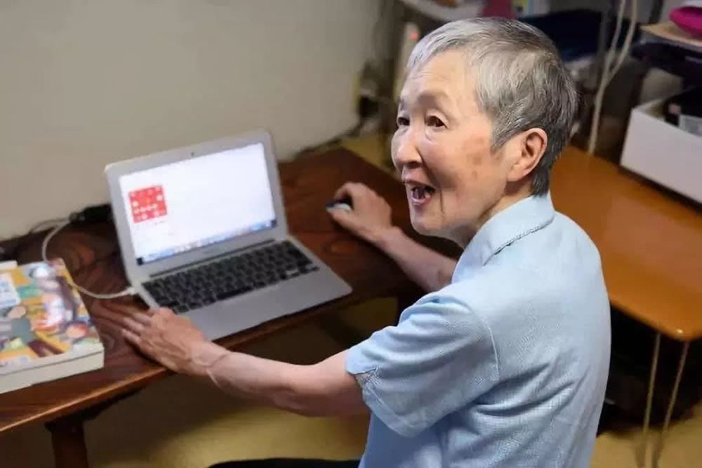 70岁中国旗袍奶奶，夺得选美冠军，惊艳纽约时装周！（组图） - 21