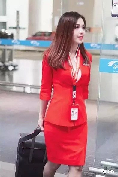 亚洲最美空姐？外国乘客随手拍照意外捧红她，身份被曝后网友心碎了（组图） - 5