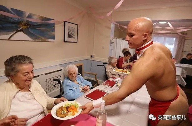 89岁老奶奶强烈要求看小鲜肉…养老院护工为她请来一堆半裸男仆（组图） - 10