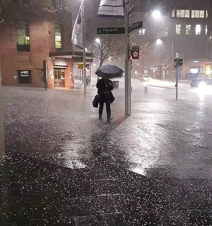 悉尼人注意！雷暴席卷全城，已有人被雷劈死！飓风、暴雨、冰雹，这个周末注意安全！（视频/组图） - 18