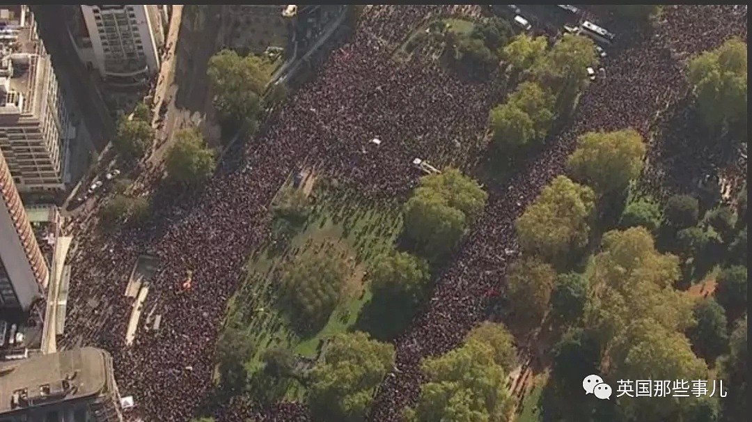 67万英国民众走上伦敦街头抗议脱欧，“我要留在欧盟，给我第二次公投机会！（组图） - 7