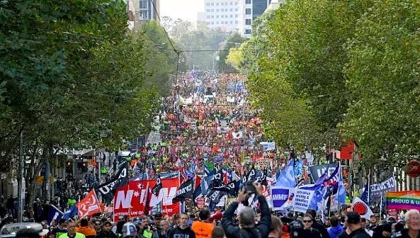 注意！墨尔本CBD已瘫痪！悉尼也不能幸免！料20万人涌上街头大游行，只为跟政府谈这个条件！（组图） - 51