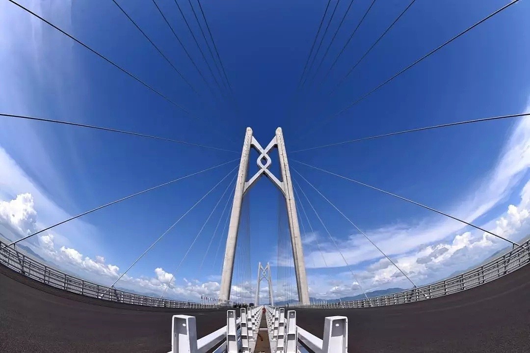 刚刚，港珠澳大桥正式开通！（震撼视频+最全攻略） - 3
