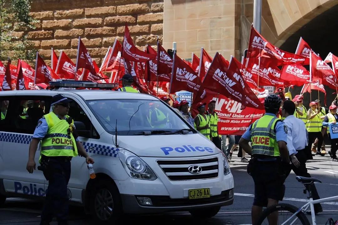 全澳工人倾巢出动！4万悉尼工人占领CBD，道路封锁，交通瘫痪！不乏华人身影！原因就只有一个！（视频/组图） - 38