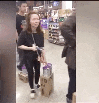 澳洲超市奶粉罐现中文标记，引网友惊叹：这么过分的是第一次见！（视频/组图） - 16