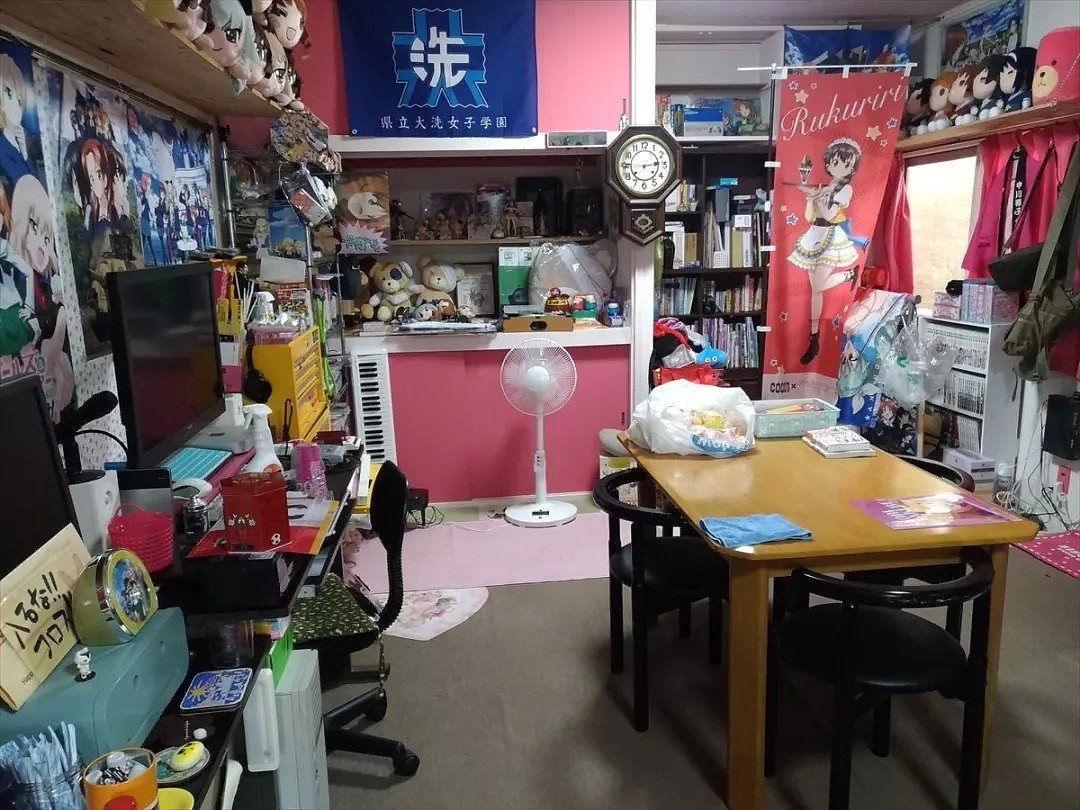 44岁日本男子开了个点心店，店里放着各种零食女仆装，竟然是为了诱骗小女生（组图） - 10