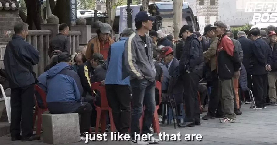 韩国老人有多穷？他们拍了一个捡纸皮的韩国老奶奶的视频，震惊无数网友（组图） - 7