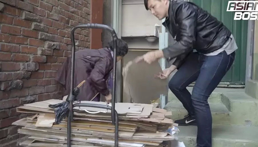 韩国老人有多穷？他们拍了一个捡纸皮的韩国老奶奶的视频，震惊无数网友（组图） - 16