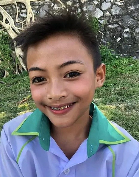 泰国12岁小弟弟化妆妩媚得要命，人家靠做美妆网红已经给爹妈买房了！（组图） - 4