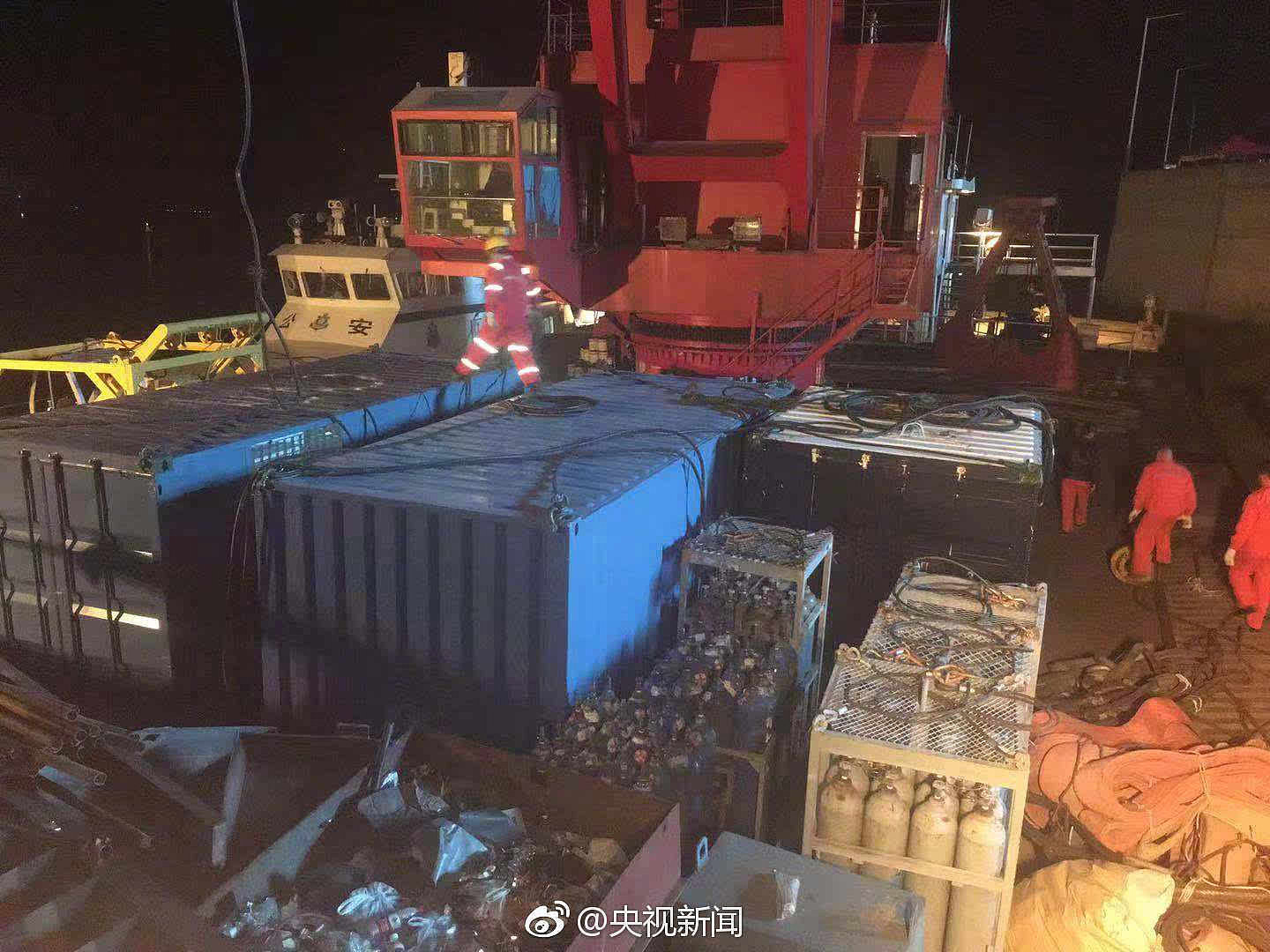 重庆坠江公交第3具遇难者遗体被找到，救援遭质疑，真相你可能不知道...（组图） - 10