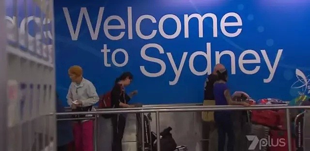 中国女留学生在悉尼机场被拦下，行李箱一打开，海关人员全傻眼了！（组图） - 3