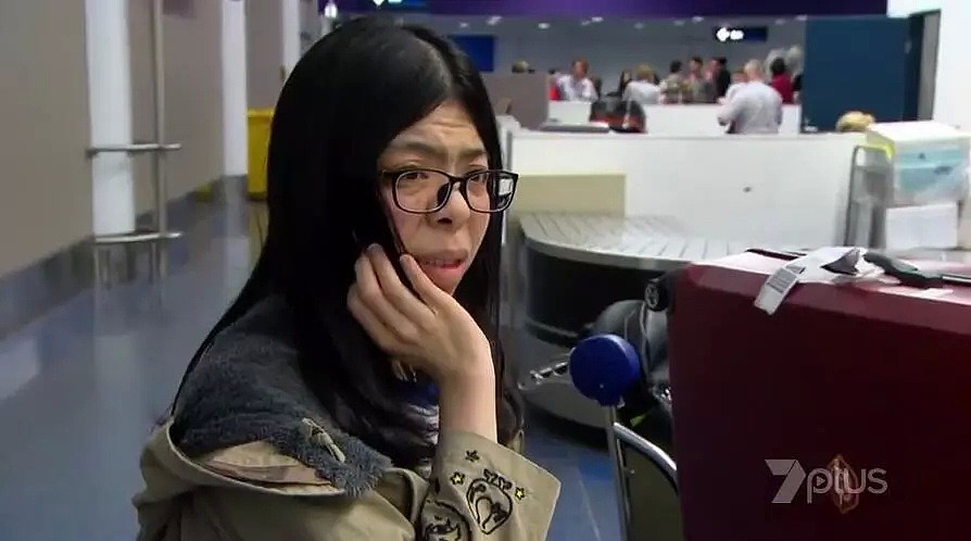 中国女留学生在悉尼机场被拦下，行李箱一打开，海关人员全傻眼了！（组图） - 9