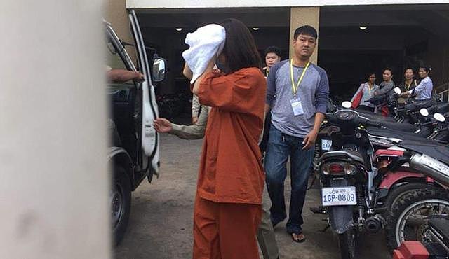 柬埔寨劫匪抢中国女子，遭反追受重伤，中国女子获刑3月赔26万