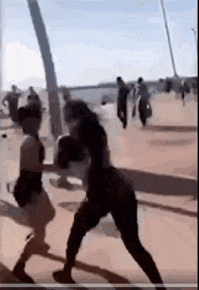 St Kilda真闹鬼了！万圣节路人连续遭非裔歹徒袭击！铁棍乱飞，受伤惨重（视频/组图） - 19
